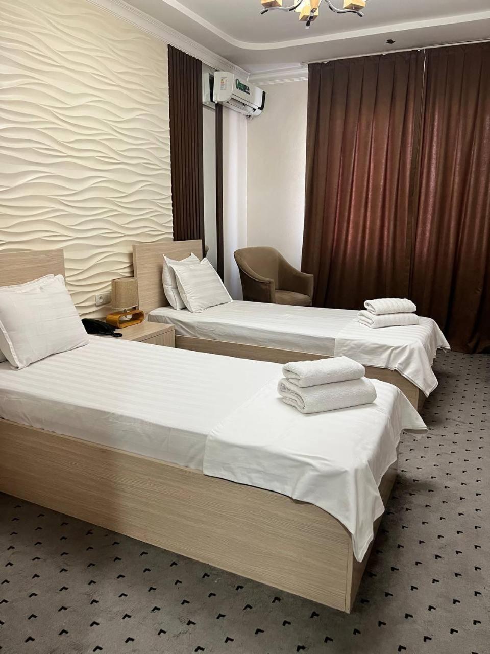 Orzu Hotel Наманган Экстерьер фото
